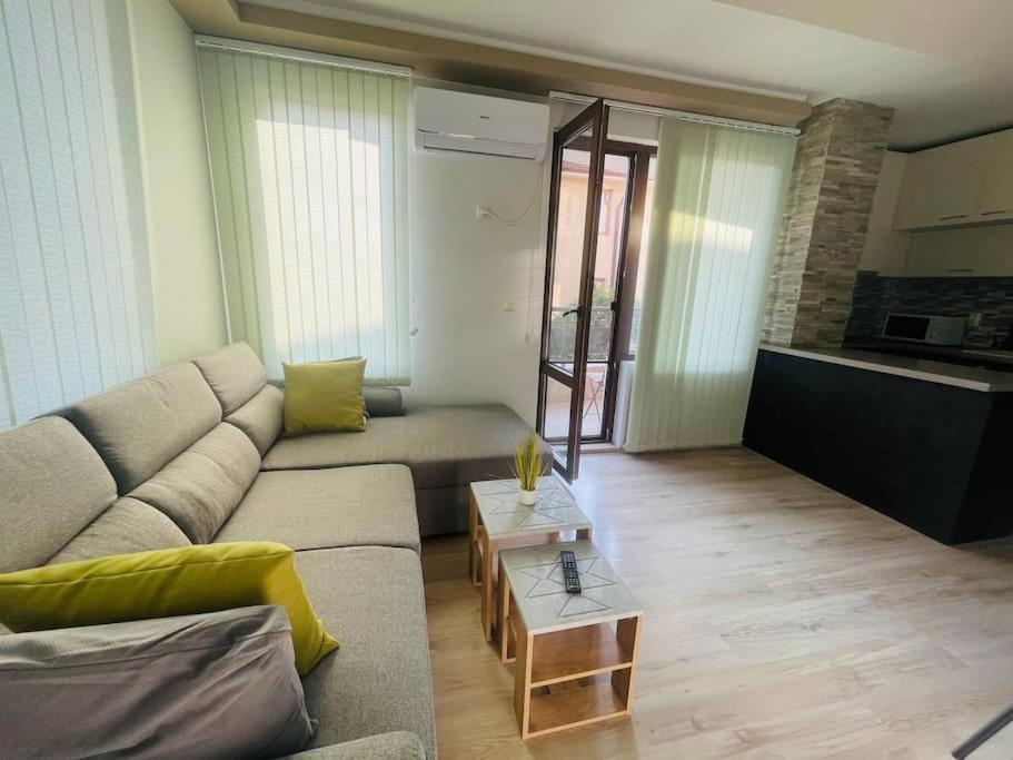 Breeze Apartment Burgas City Exteriér fotografie